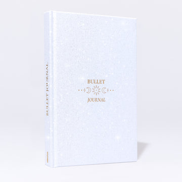 Bullet Journal A5 Snow Frontansicht mit Glitzer Stoffeinband und Goldprägung